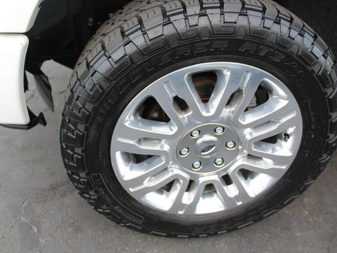 Used 2014 Ford F150 Platinum image 10