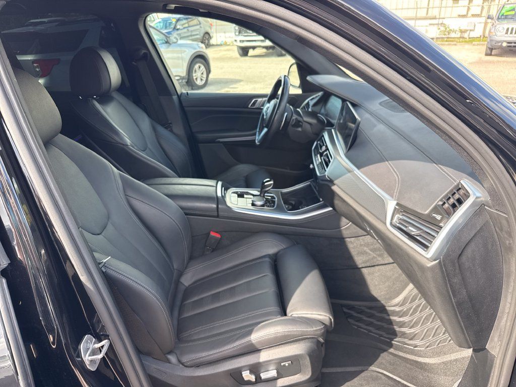 Used 2022 BMW X5 sDrive40i w/ M Sport Package RWD image 26