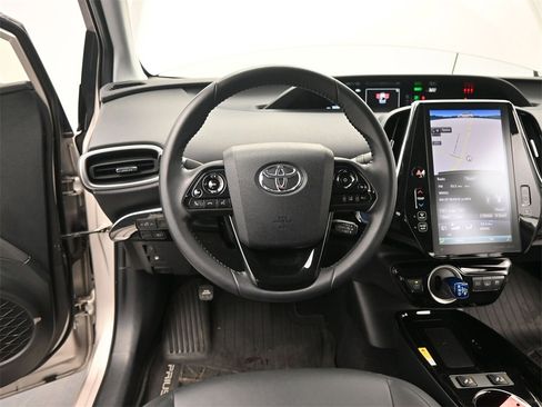 Used 2020 Toyota Prius Prime XLE image 32