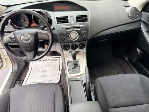 Used 2011 MAZDA MAZDA3 i Sport image 13