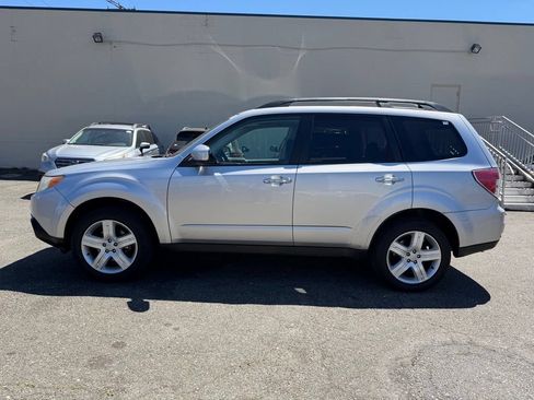 Used 2010 Subaru Forester 2.5X Premium AWD/4WD image 4