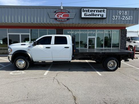 Used 2024 RAM 5500 Tradesman w/ Chrome Appearance Group AWD/4WD image 10