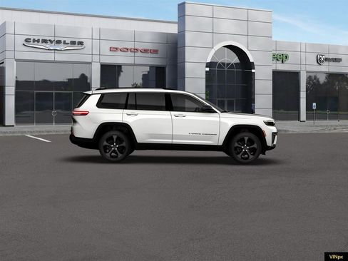 New 2026 Jeep Grand Cherokee L Limited w/ Limited Altitude Package AWD/4WD image 9