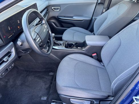 Used 2025 Kia K4 FWD image 12