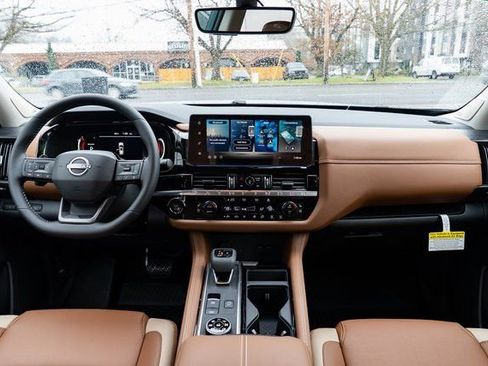 New 2026 Nissan Pathfinder Platinum image 11