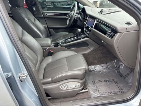 Used 2022 Porsche Macan image 15