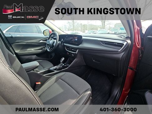 Used 2024 Buick Encore GX Preferred w/ Comfort Package image 11