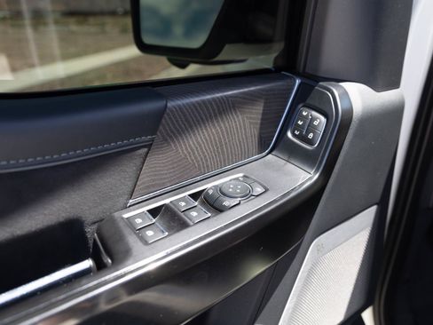Used 2023 Ford F150 Platinum w/ FX4 Off-Road Package AWD/4WD image 21
