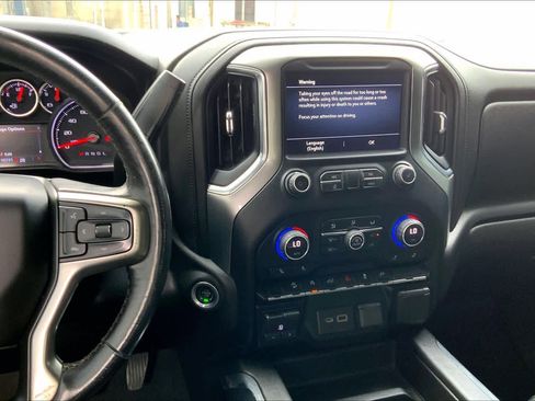 Used 2021 Chevrolet Silverado 1500 LT Trail Boss w/ Convenience Package II image 7