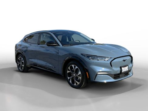 Used 2023 Ford Mustang Mach-E Premium image 7