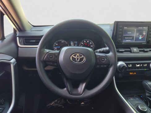 Used 2022 Toyota RAV4 XLE w/ Convenience Package AWD/4WD image 15