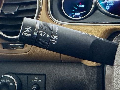 Used 2017 Buick Enclave Leather image 12