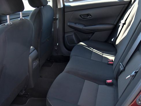 Used 2025 Nissan Sentra SV FWD image 31