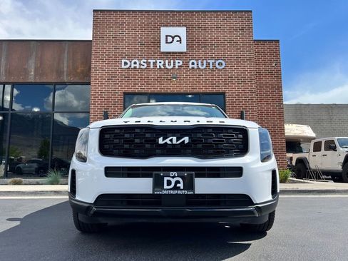 Used 2022 Kia Telluride EX w/ EX Premium Package AWD/4WD image 2