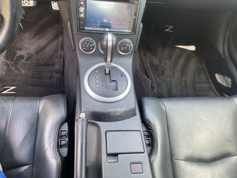 Used 2005 Nissan 350Z Touring RWD image 21
