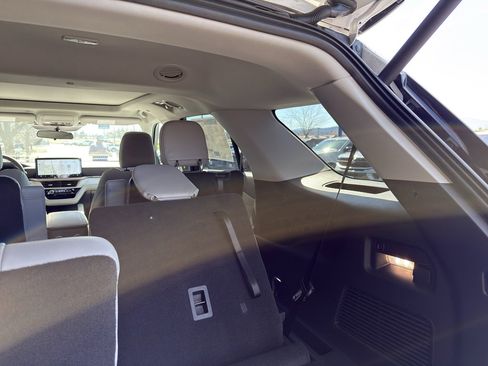 New 2026 Ford Explorer Active w/ Active Comfort Package AWD/4WD image 8