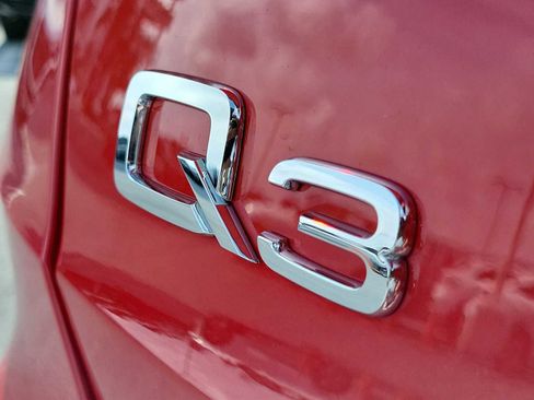 Certified 2025 Audi Q3 2.0T Premium w/ Convenience Package AWD/4WD image 11