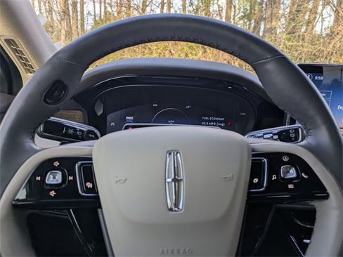 Used 2024 Lincoln Corsair Reserve w/ Equipment Group 202A image 13