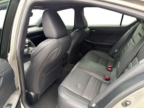 Used 2022 Lexus IS 350 F Sport RWD image 13