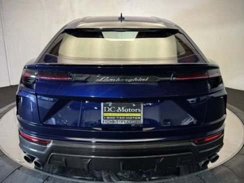 Used 2022 Lamborghini Urus image 36