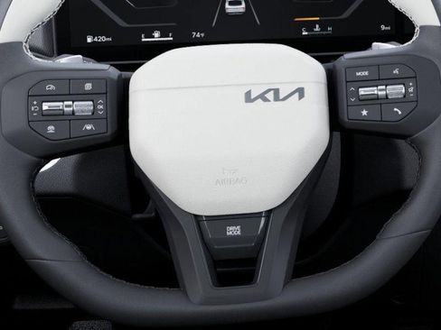 New 2025 Kia K4 GT-Line Turbo image 25