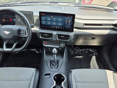 Used 2024 Ford Mustang Convertible RWD image 18