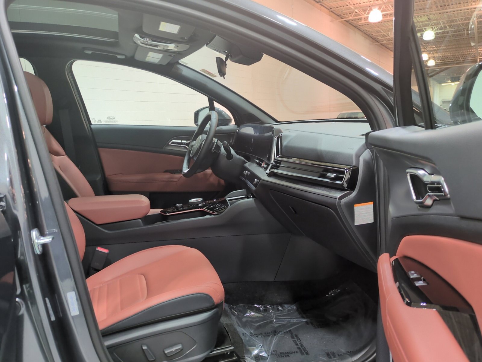 Certified 2025 Kia Sportage SX Prestige AWD/4WD image 9