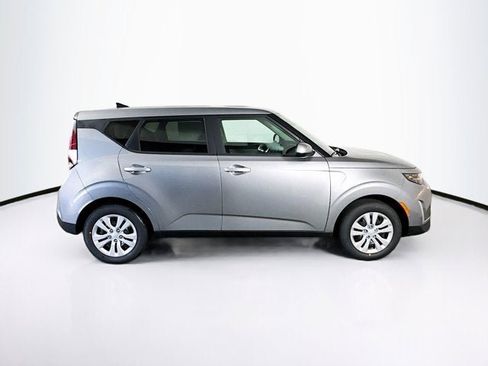 New 2025 Kia Soul LX image 4