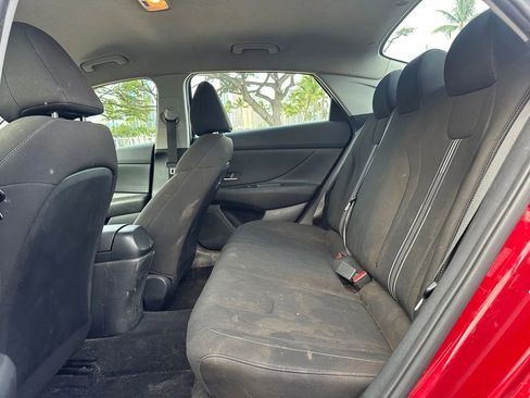 Used 2023 Hyundai Elantra SEL image 11