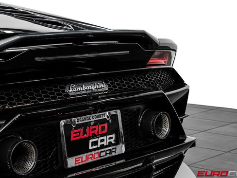 Used 2020 Lamborghini Huracan EVO AWD/4WD image 21