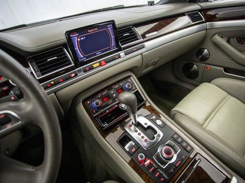 Used 2009 Audi S8 4dr Sedan image 51