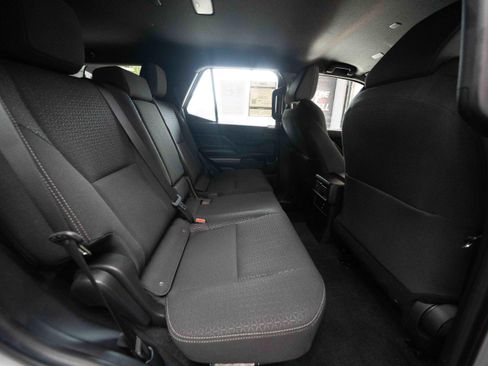 Used 2025 Toyota 4Runner SR5 AWD/4WD image 25