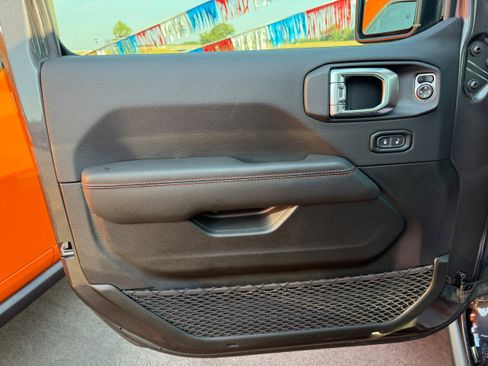 New 2025 Jeep Wrangler Unlimited Rubicon w/ Steel Bumper Group image 8