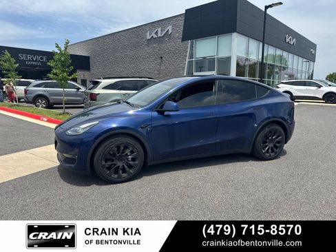 Used 2022 Tesla Model Y Long Range AWD/4WD image 7