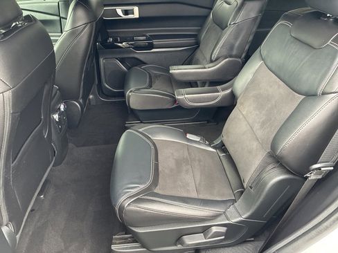 Used 2022 Ford Explorer ST w/ ST Street Pack image 20