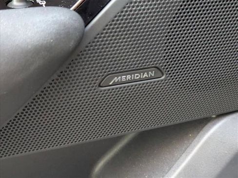 Certified 2024 Land Rover Range Rover Velar Dynamic SE AWD/4WD image 10