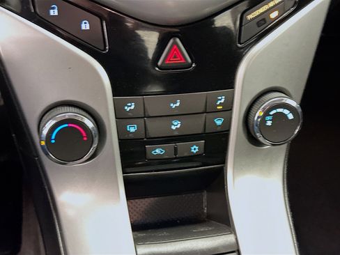 Used 2012 Chevrolet Cruze LT w/ All-Star Edition image 22