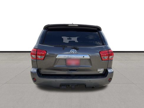 Used 2014 Toyota Sequoia Platinum AWD/4WD image 4