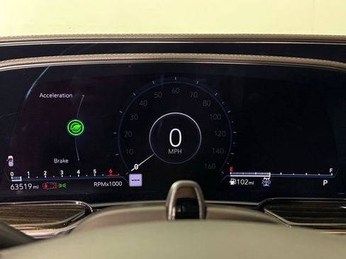 Certified 2022 Cadillac Escalade Premium Luxury image 18