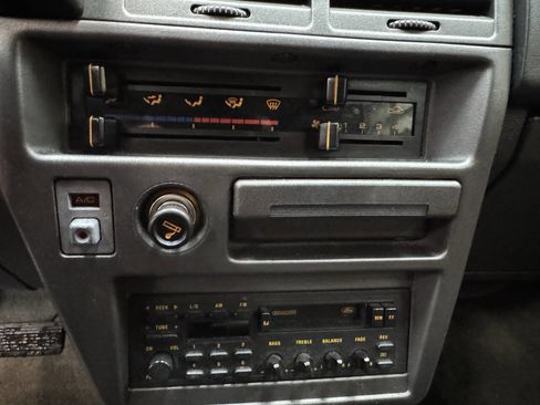 Used 1989 Mercury Tracer Base 4dr Wagon image 34