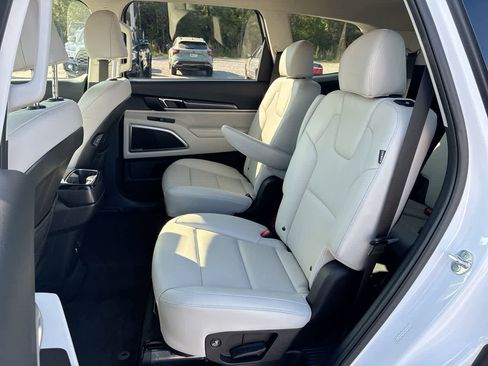 Used 2025 Kia Telluride S FWD image 26
