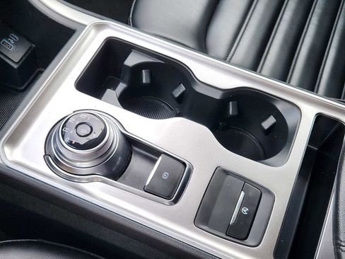 Used 2024 Ford Edge SEL image 20