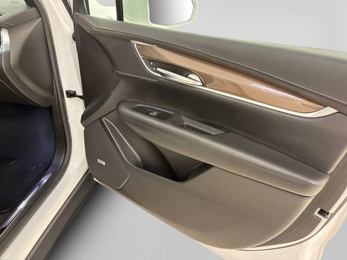 Used 2019 Cadillac XT5 Platinum image 15