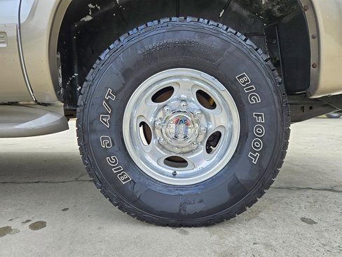 Used 2005 Ford Excursion Eddie Bauer image 5