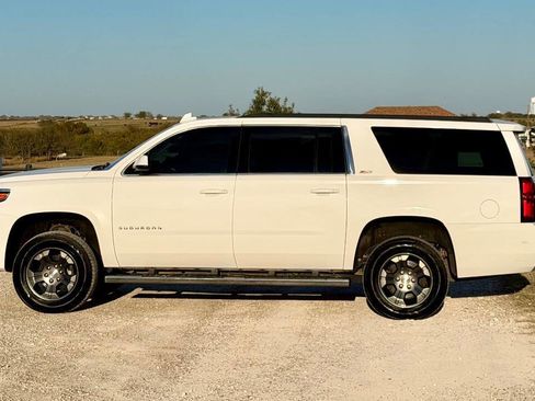 Used 2016 Chevrolet Suburban LT image 5