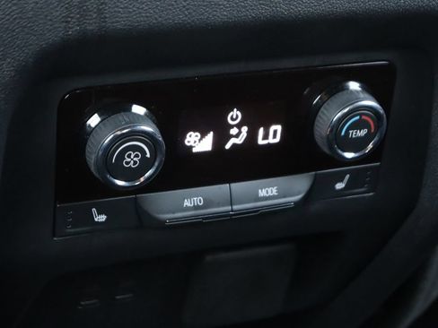 Used 2026 Chevrolet Traverse RS w/ LPO, Floor Liner Package FWD image 42