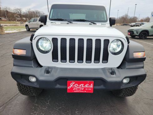 Used 2018 Jeep Wrangler Sport image 8