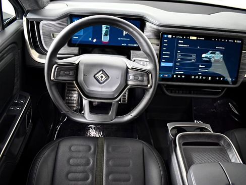 Used 2022 Rivian R1T Launch Edition image 18