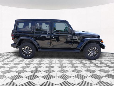New 2026 Jeep Wrangler Unlimited Sahara AWD/4WD image 11