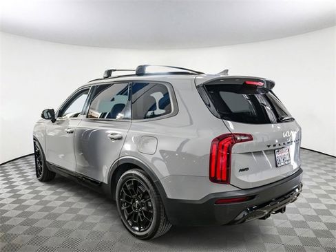 Certified 2022 Kia Telluride SX w/ Nightfall Edition Package image 7
